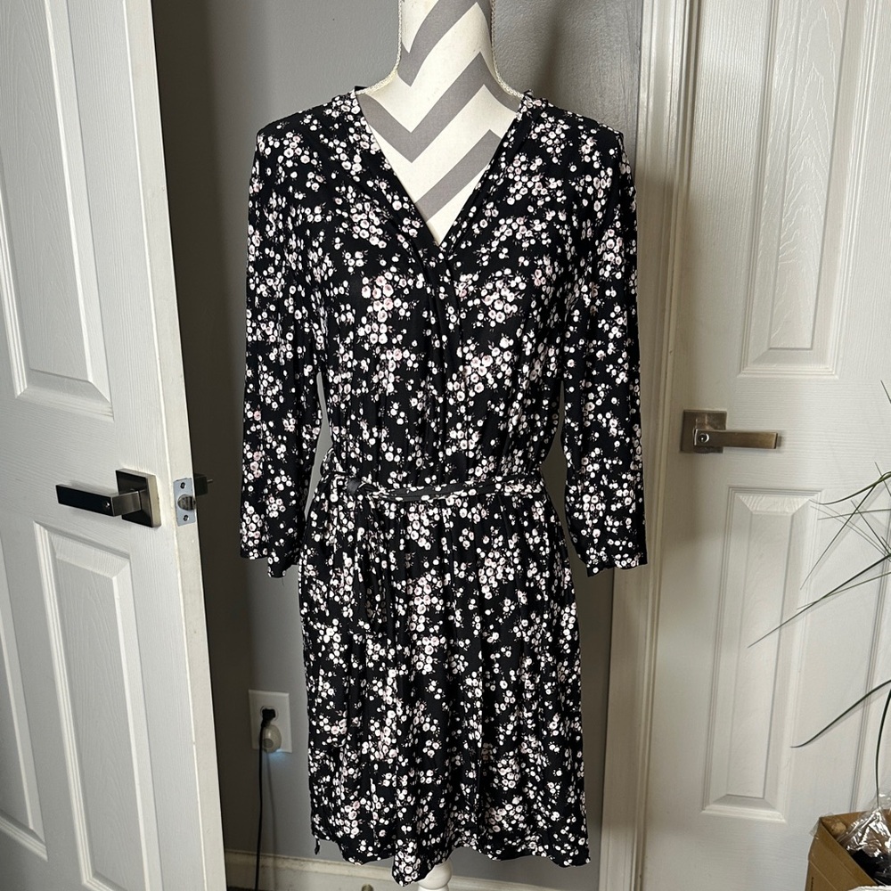 Chic Floral Robe - Picture 4 of 6